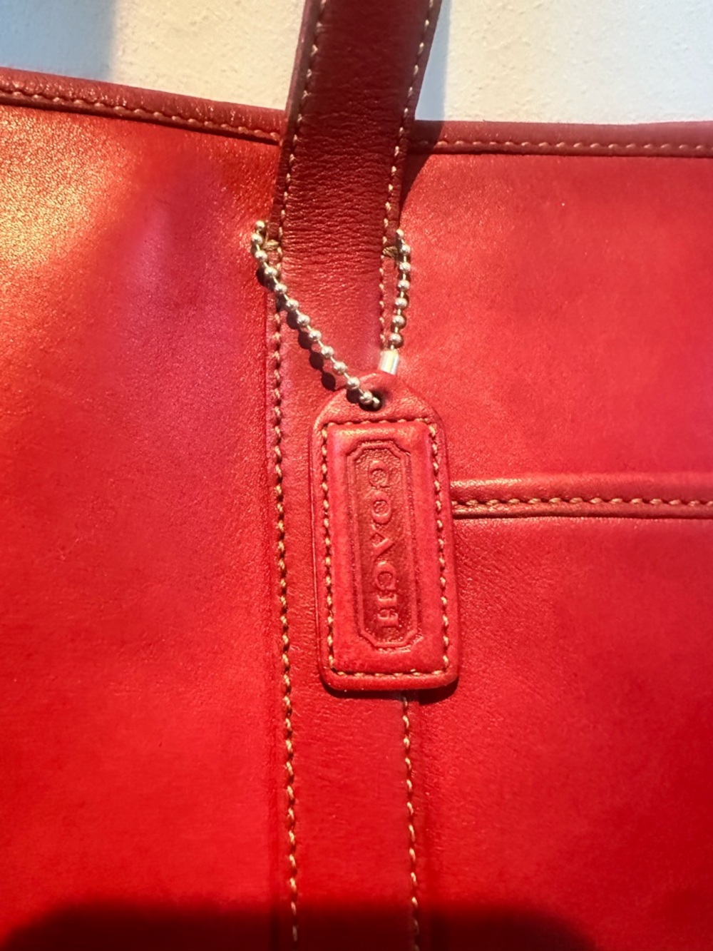 Coach Vintage 2003 Hampton Leatherware with Bullseye logo on creed. Leather Tote - Picture 10 of 14